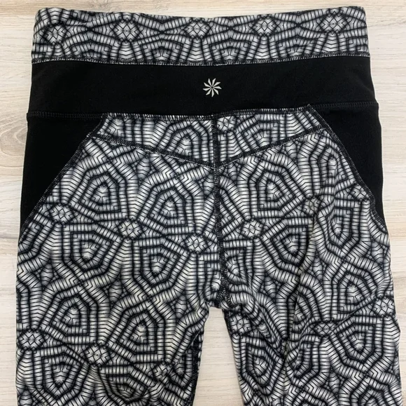Athleta Printed Cropped Leggings - Picture 3 of 5